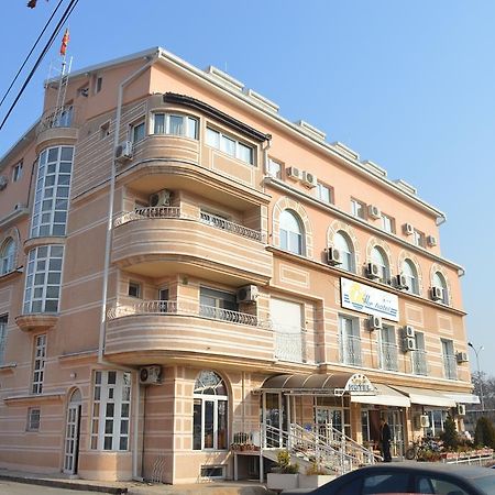 Vip Hotel Skopje - New Management Exteriér fotografie