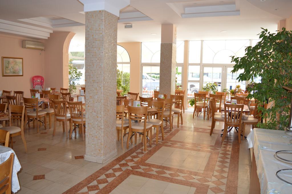 Vip Hotel Skopje - New Management Exteriér fotografie