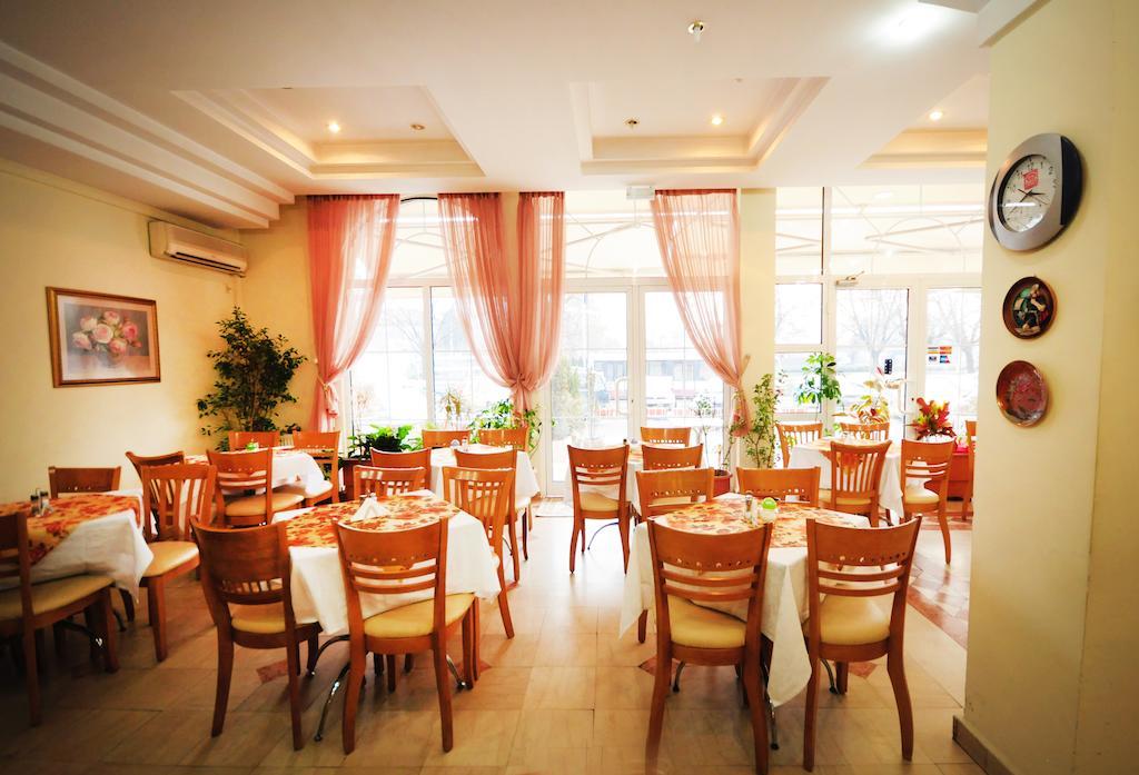Vip Hotel Skopje - New Management Exteriér fotografie